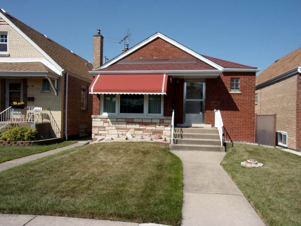 5124 Lawler Avenue - Photo 1