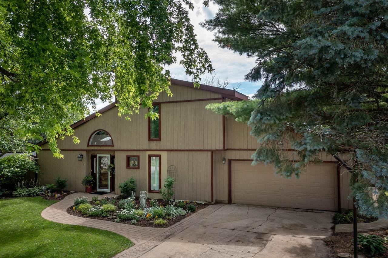 631 Coster Court - Photo 1