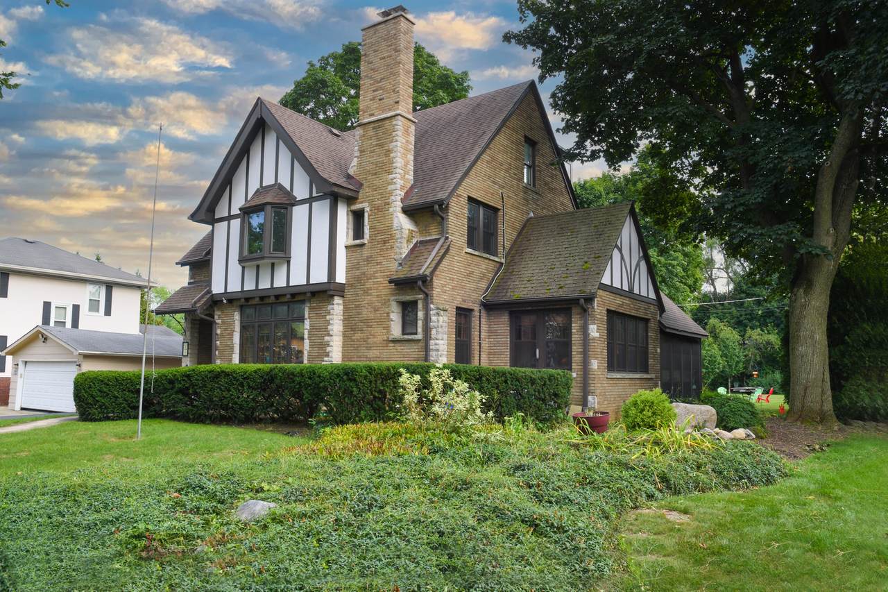 333 Douglas Avenue - Photo 1