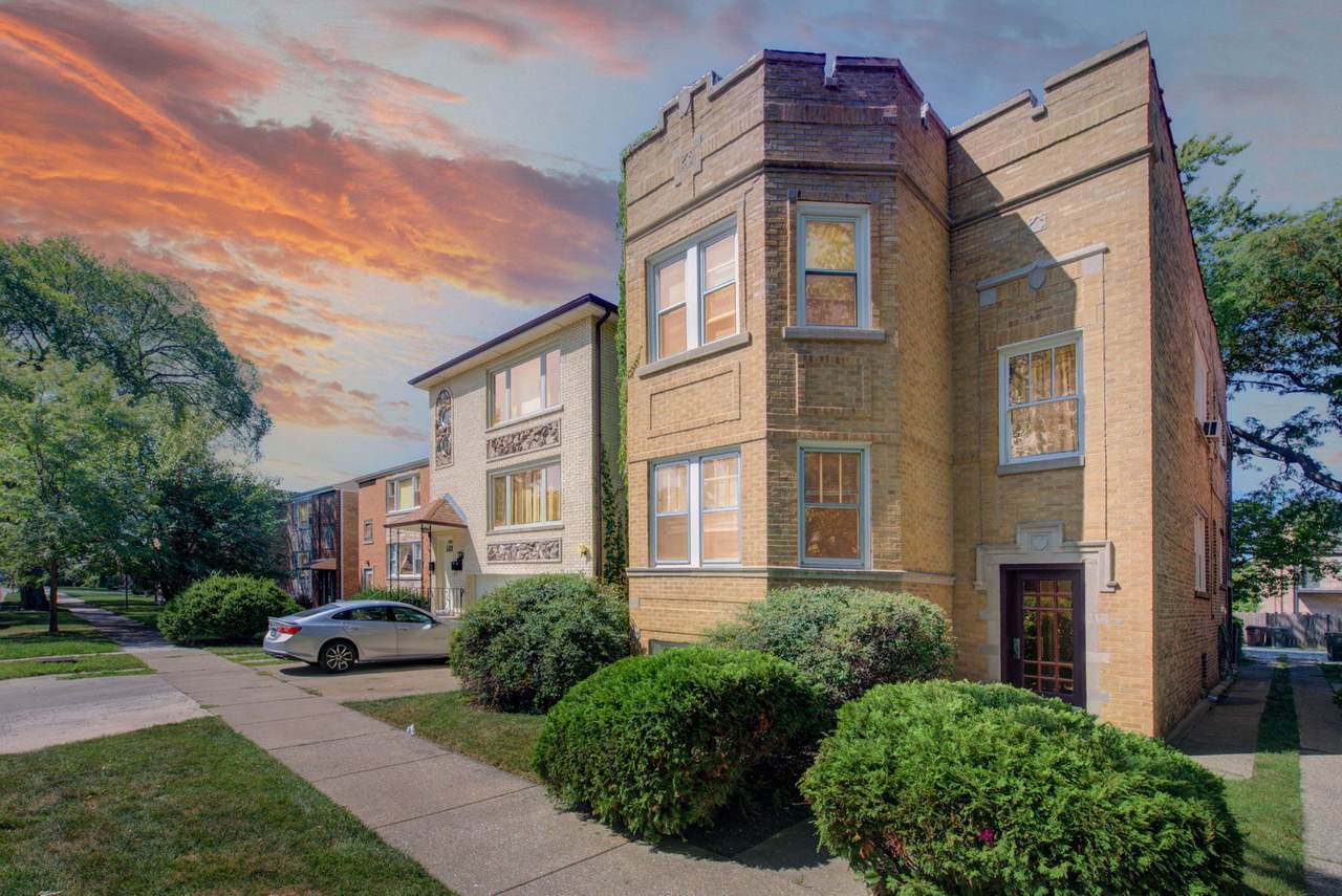 8630 Trumbull Avenue - Photo 1
