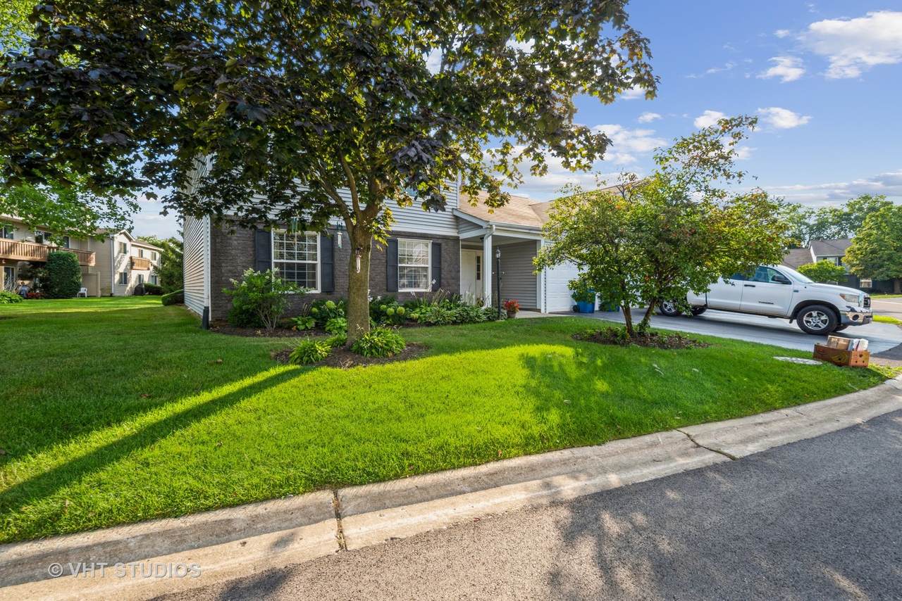 633 Mallard Court - Photo 1