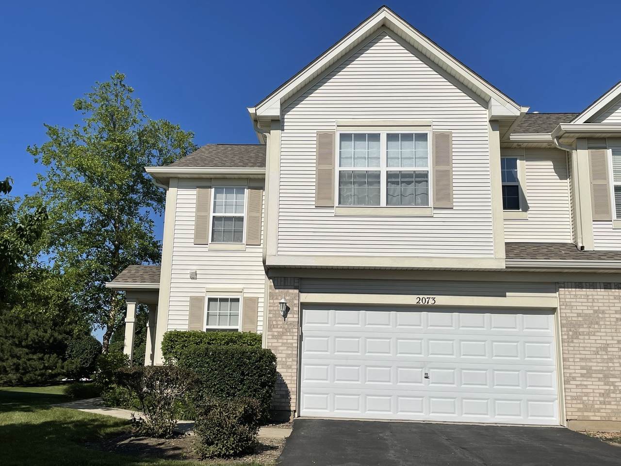 2073 Sunrise Circle - Photo 1