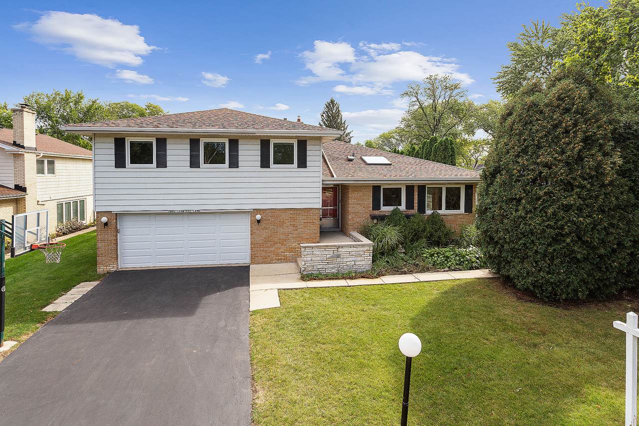 2800 Crabtree Lane - Photo 1