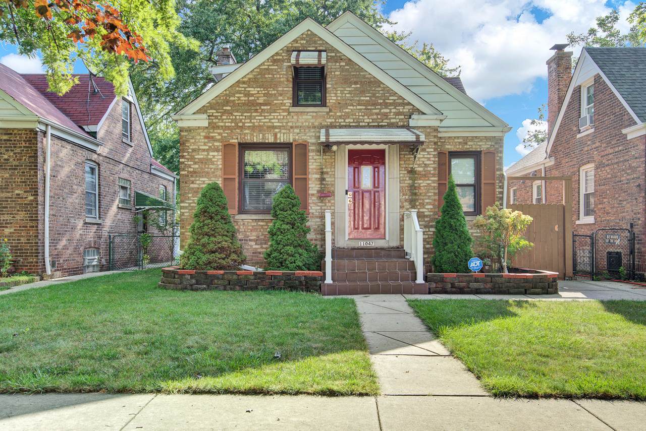 11047 Avenue C - Photo 1