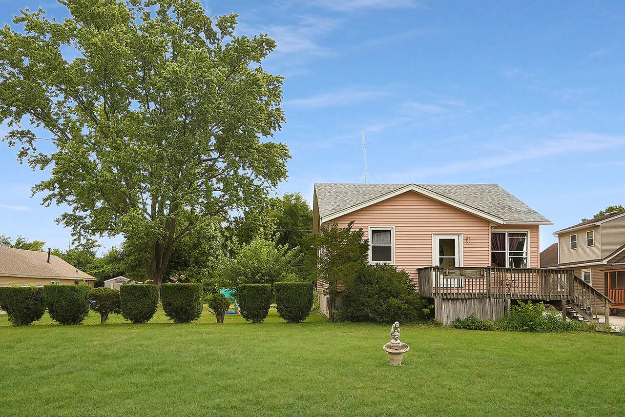 14323 Lawndale Avenue - Photo 1