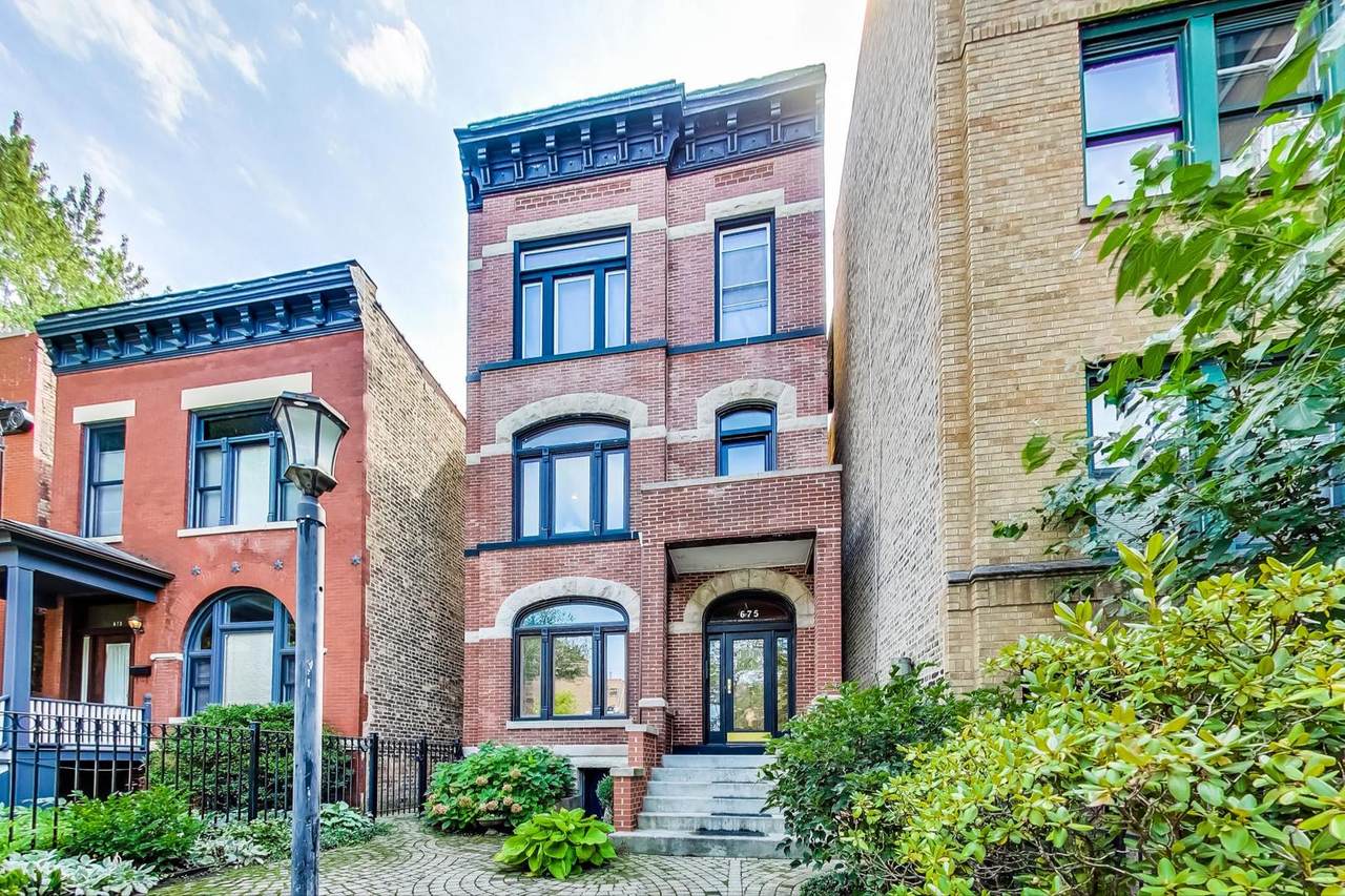 675 Wrightwood Avenue - Photo 1