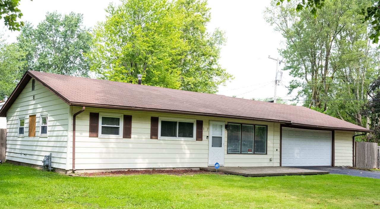 1607 Carolyn Drive - Photo 1