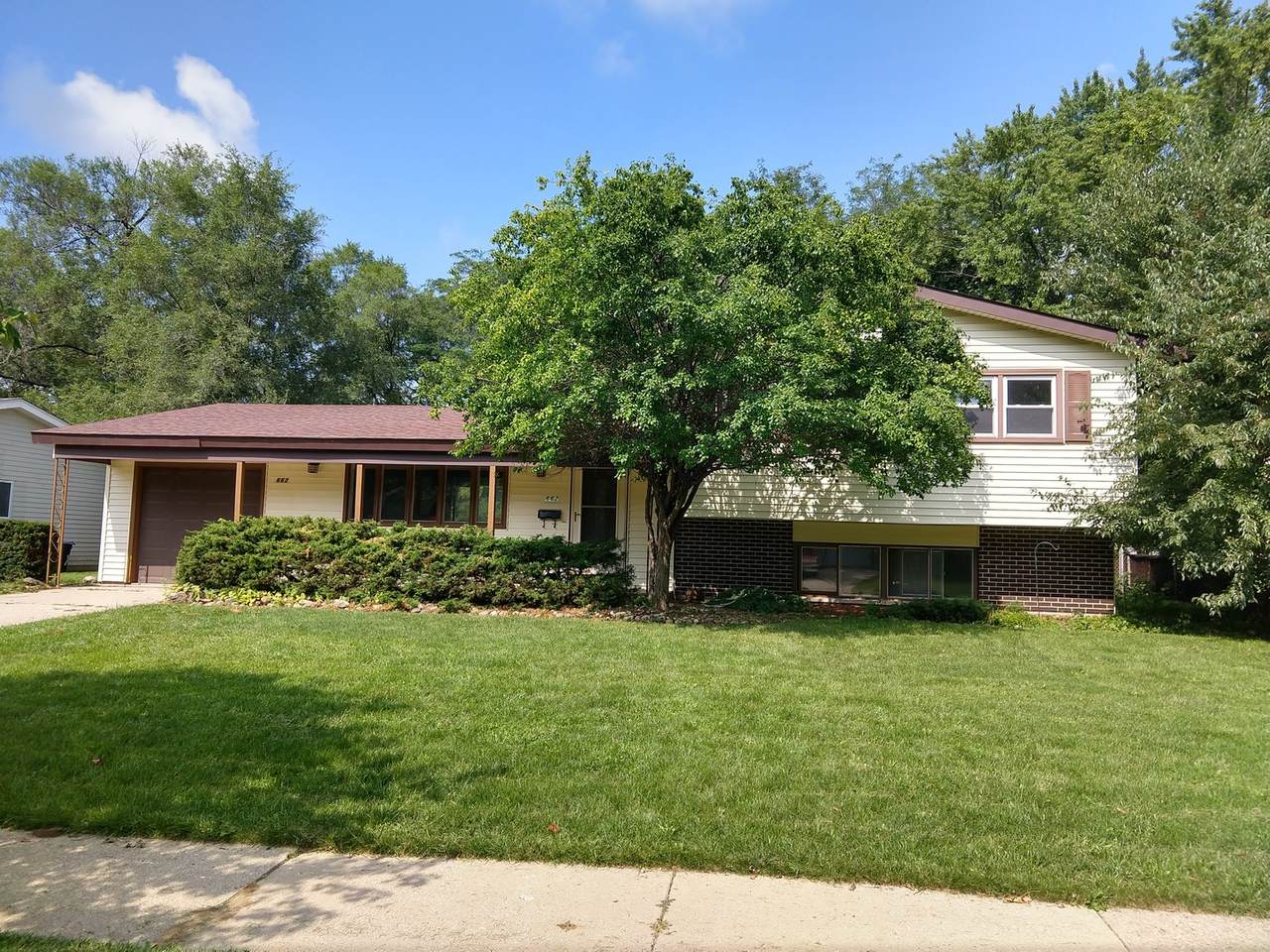 662 Elsinoor Lane - Photo 1