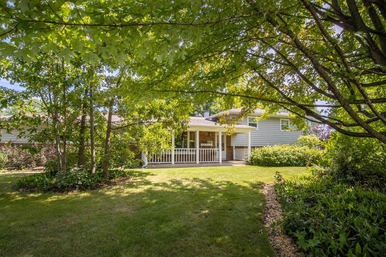 42749 Berrong Avenue - Photo 1