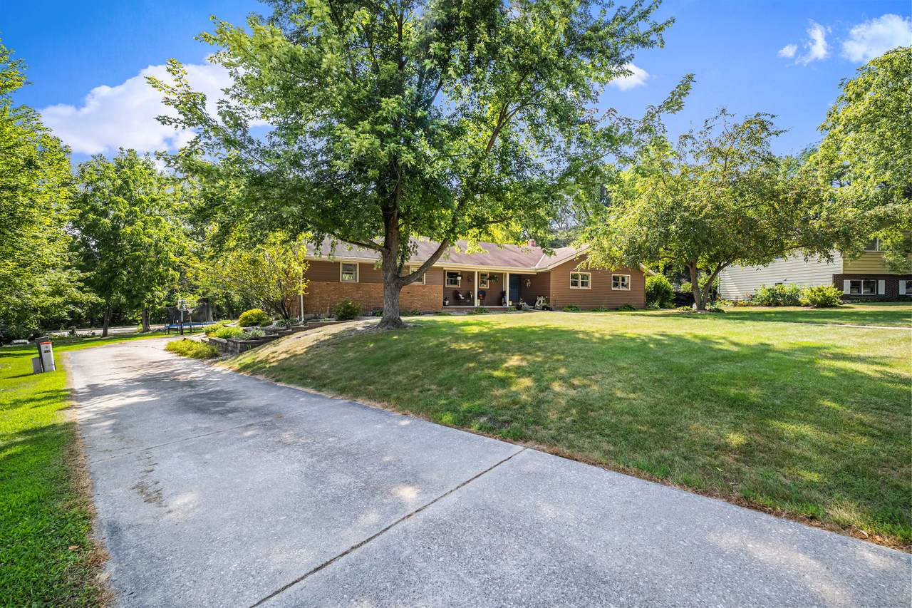103 Crabapple Lane - Photo 1