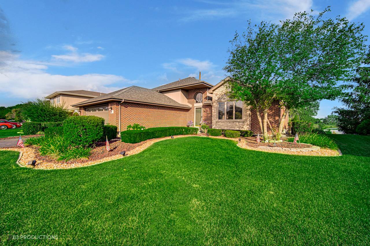 7633 Lakeside Drive - Photo 1