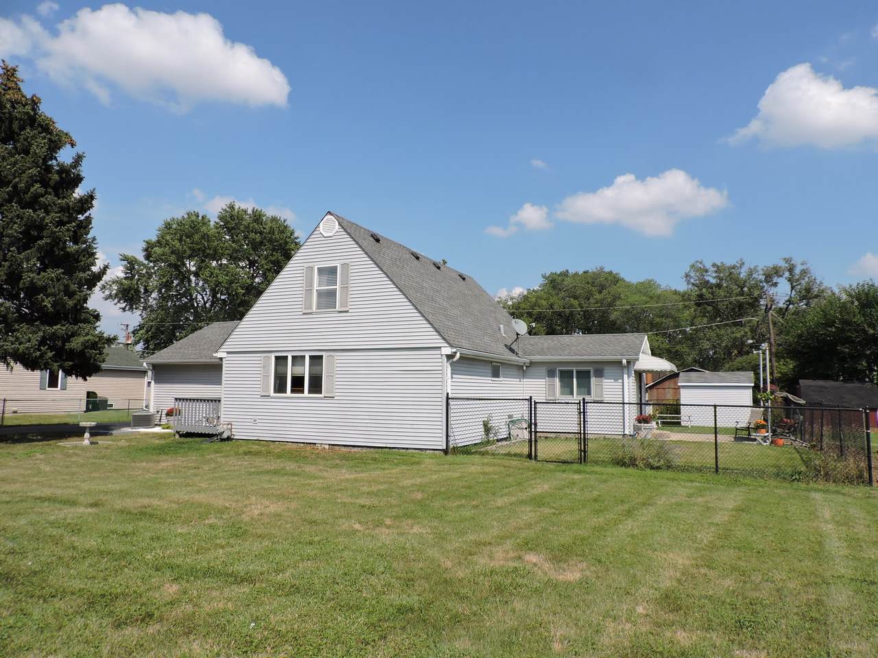 8149 85th Avenue - Photo 1