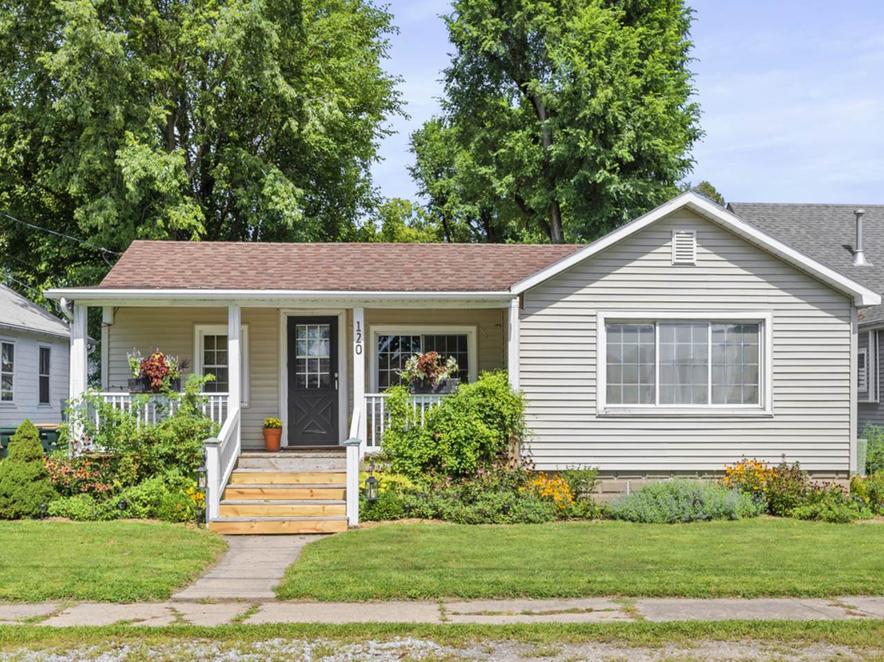 120 Willow Street - Photo 1