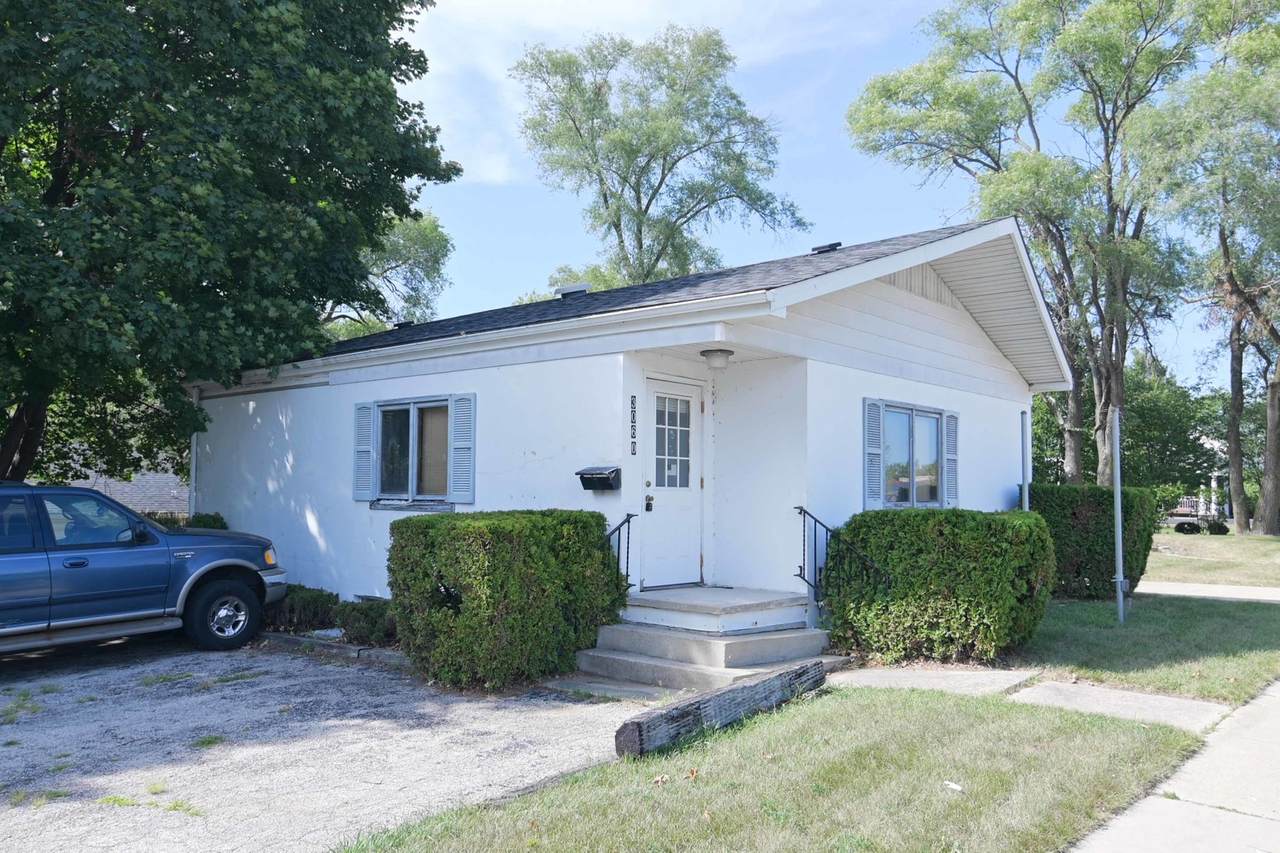 3060 Sheridan Road - Photo 1