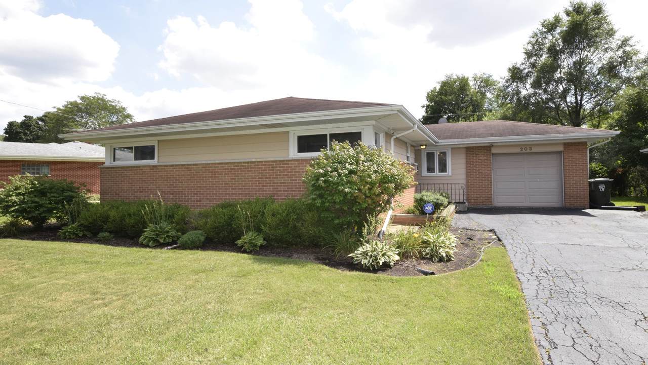 203 Berkshire Lane - Photo 1