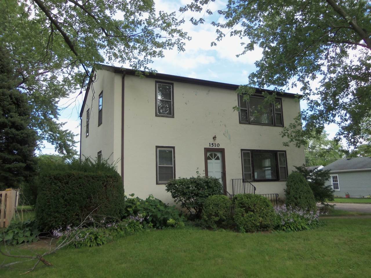 1510 Waverly Place - Photo 1