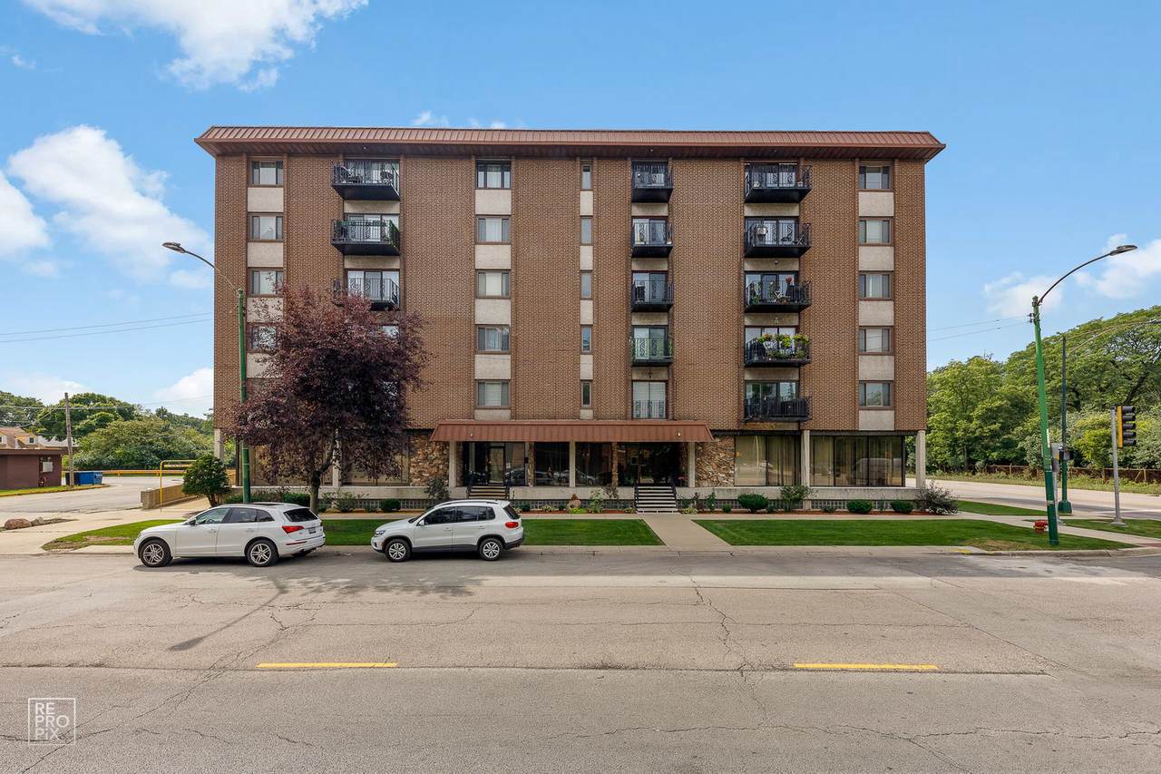 8359 Addison Street - Photo 1