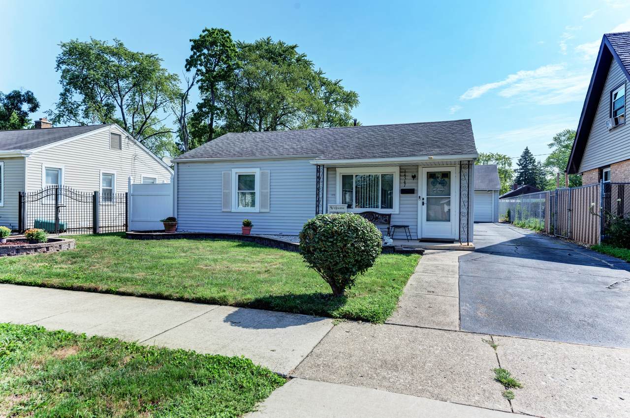 14547 Homan Avenue - Photo 1