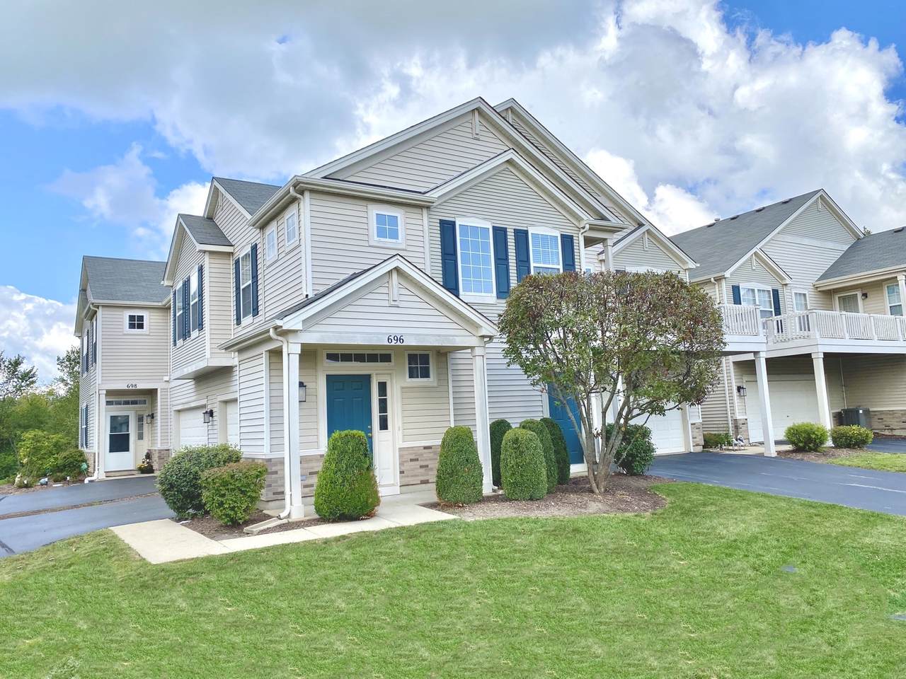 696 Arbor Circle - Photo 1