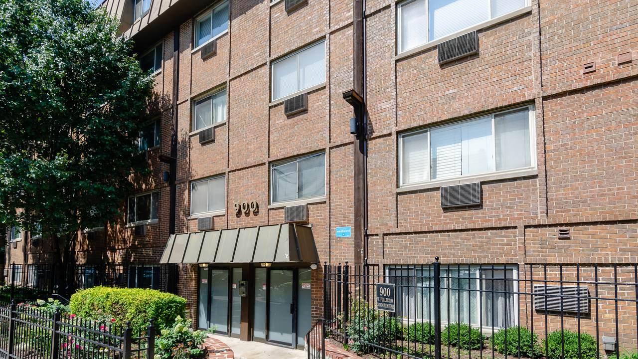 900 Fullerton Avenue - Photo 1