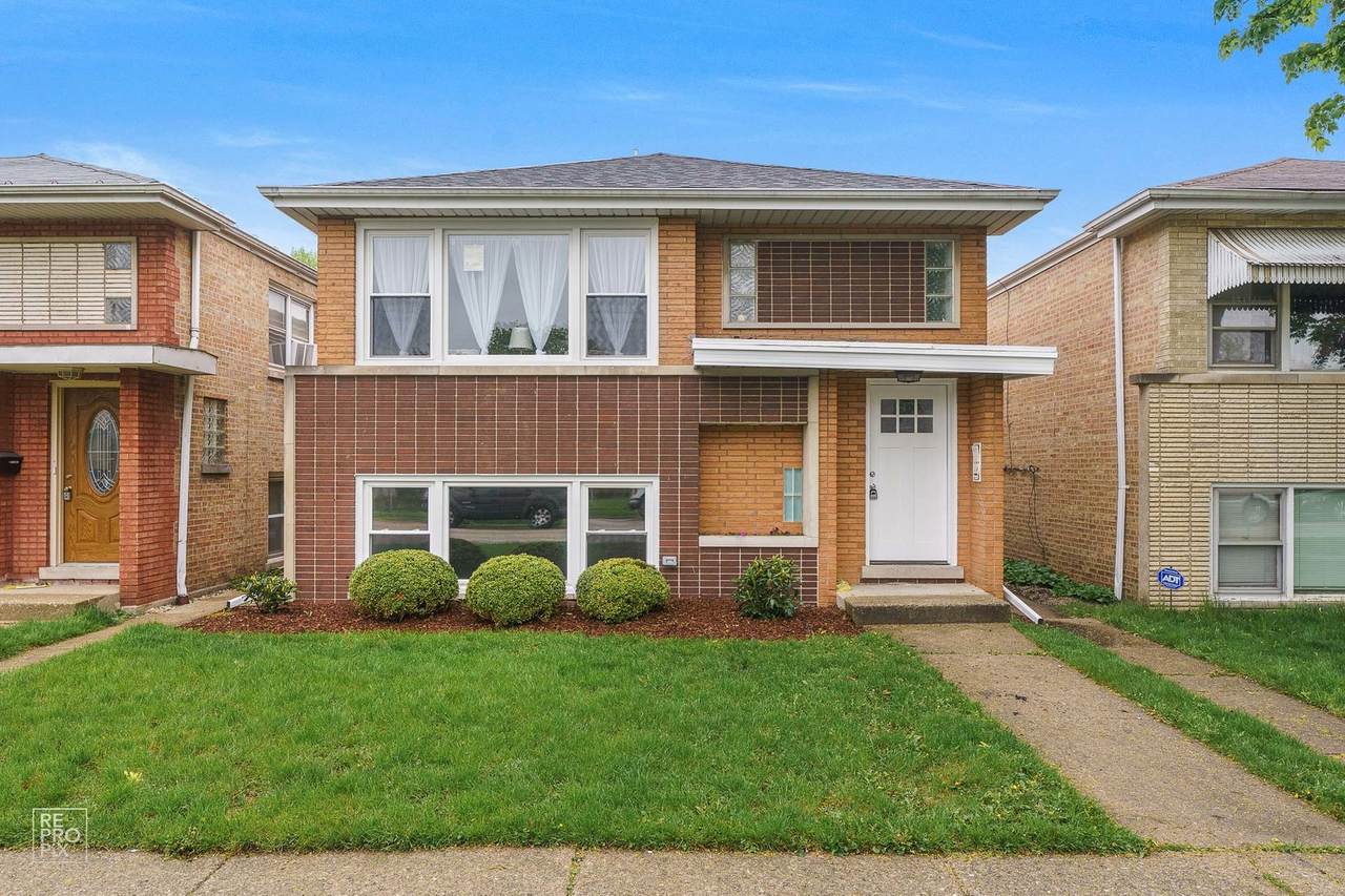 3721 Clarence Avenue - Photo 1