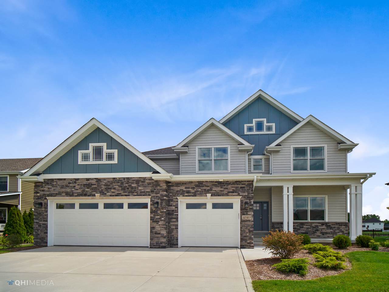 8233 Castle Drive - Photo 1