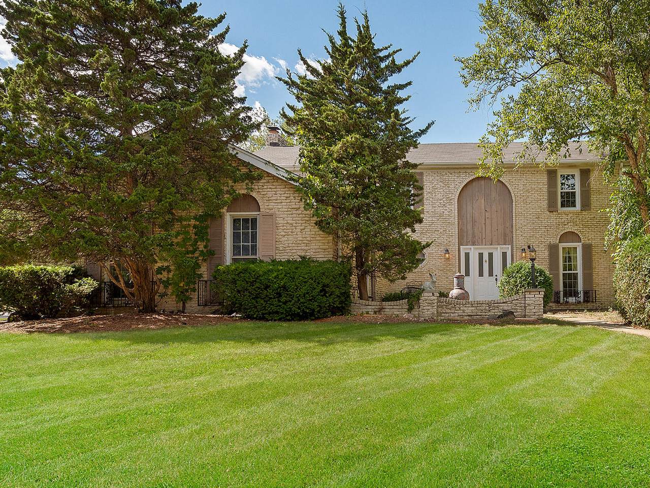 3560 Saratoga Avenue - Photo 1