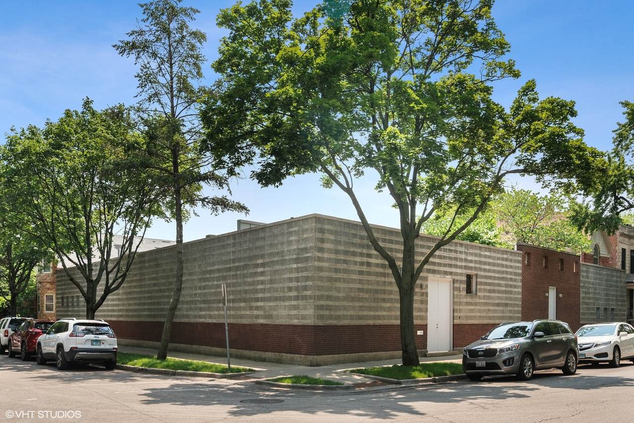 1919 Oakley Avenue - Photo 1