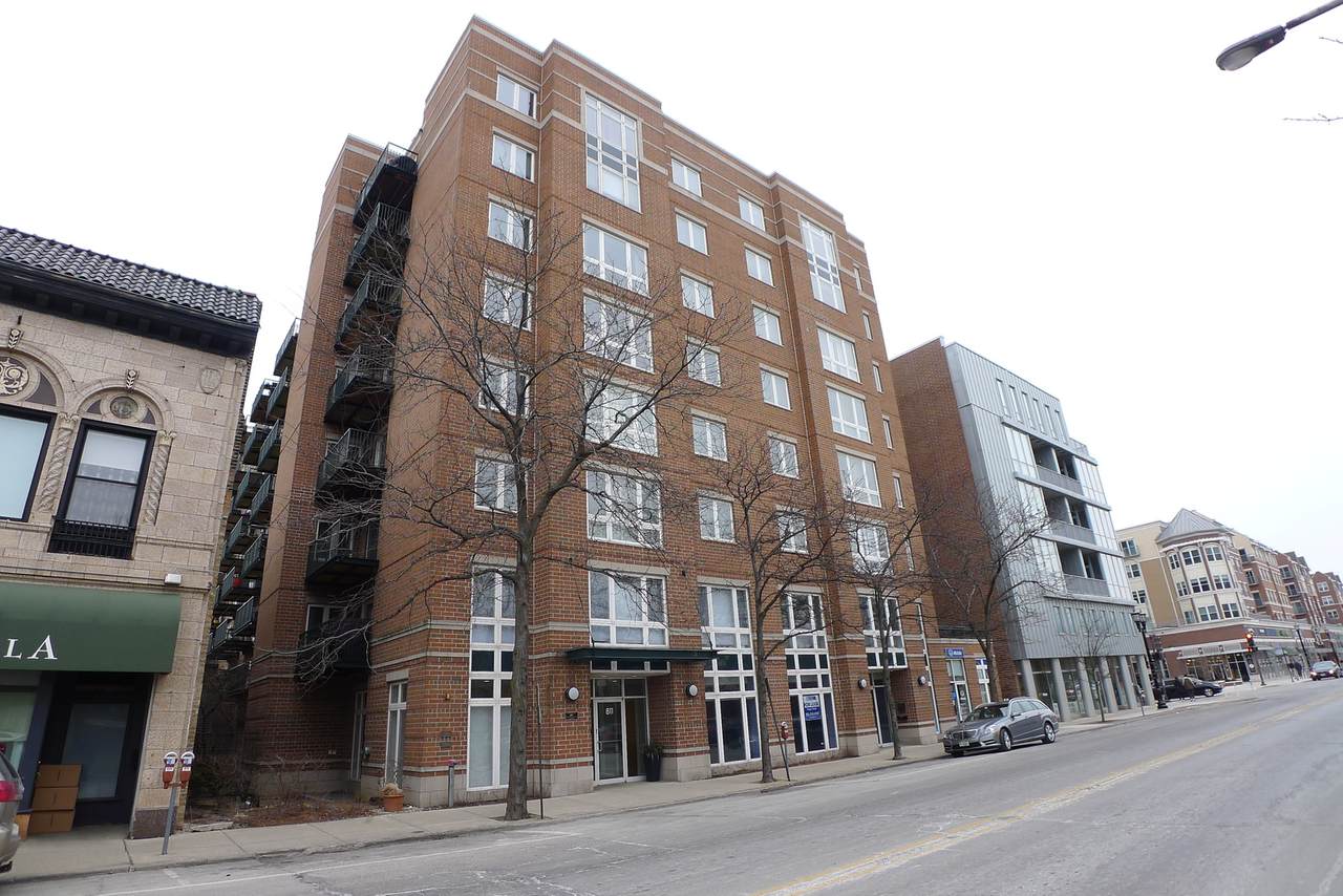 811 Chicago Avenue - Photo 1