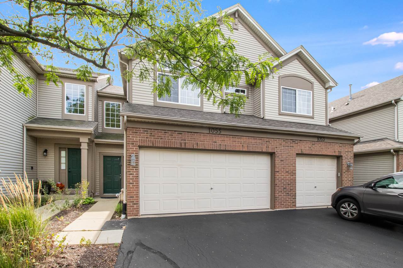 1055 Parkhill Circle - Photo 1