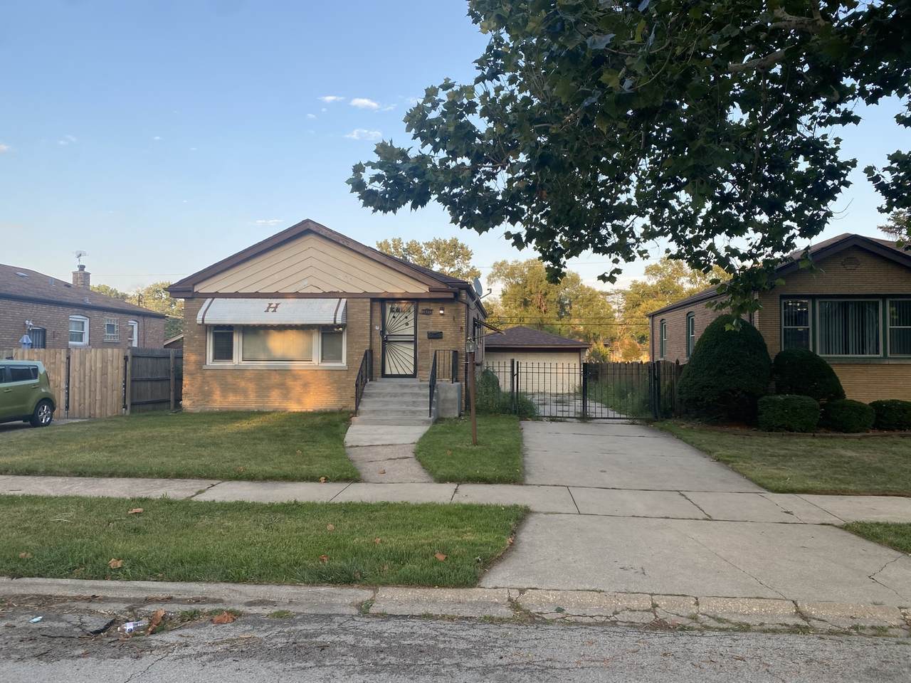 14715 La Salle Street - Photo 1