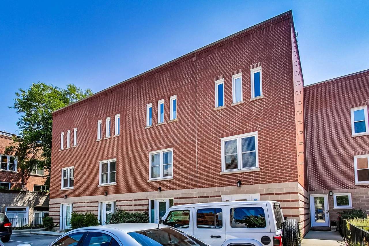 927 Racine Avenue - Photo 1