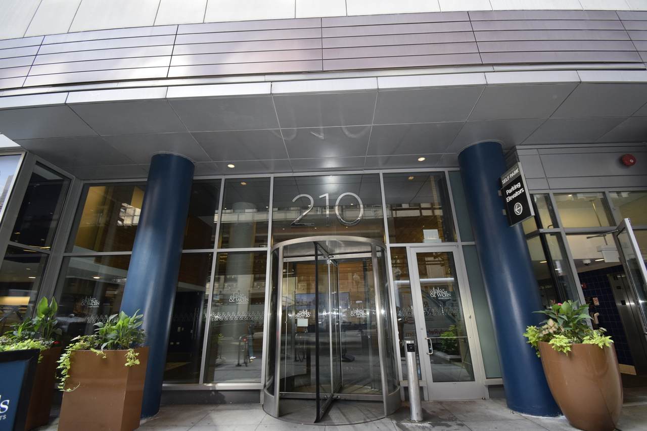 210 Wells Street - Photo 1