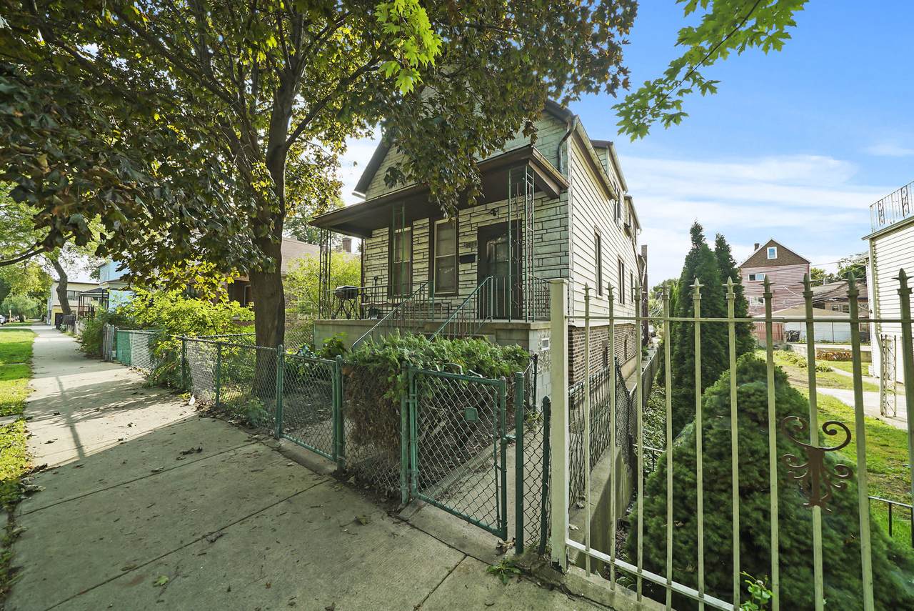 9844 Avenue J Avenue - Photo 1