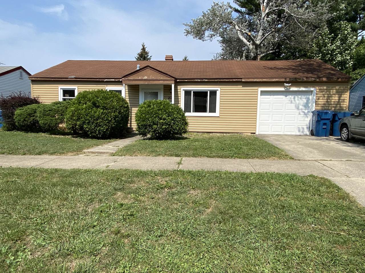 205 Hereford Avenue - Photo 1