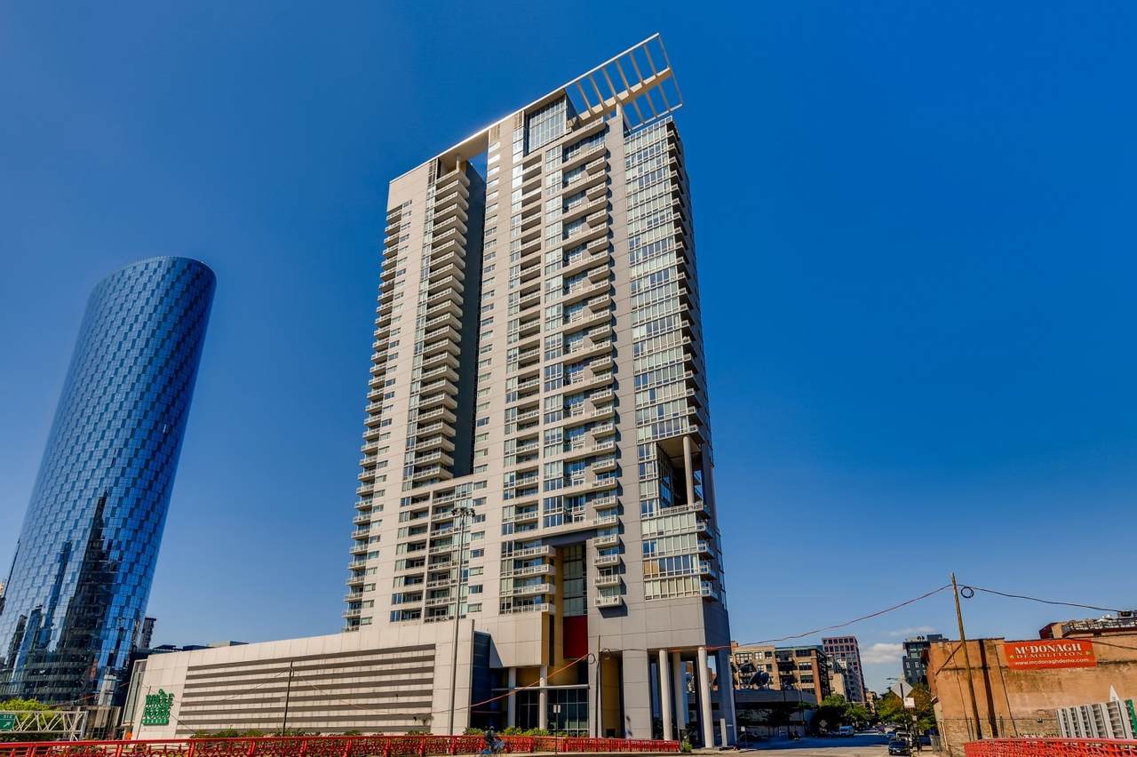737 Washington Boulevard - Photo 1