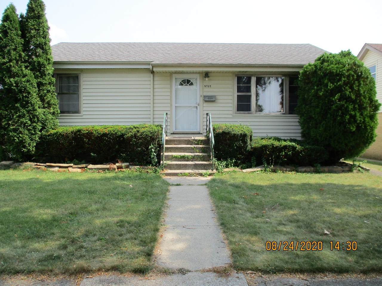 9737 Warren Avenue - Photo 1