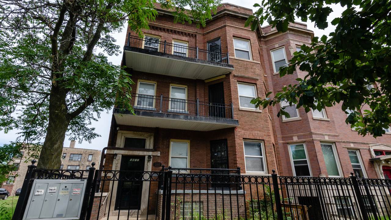 5613 Calumet Avenue - Photo 1