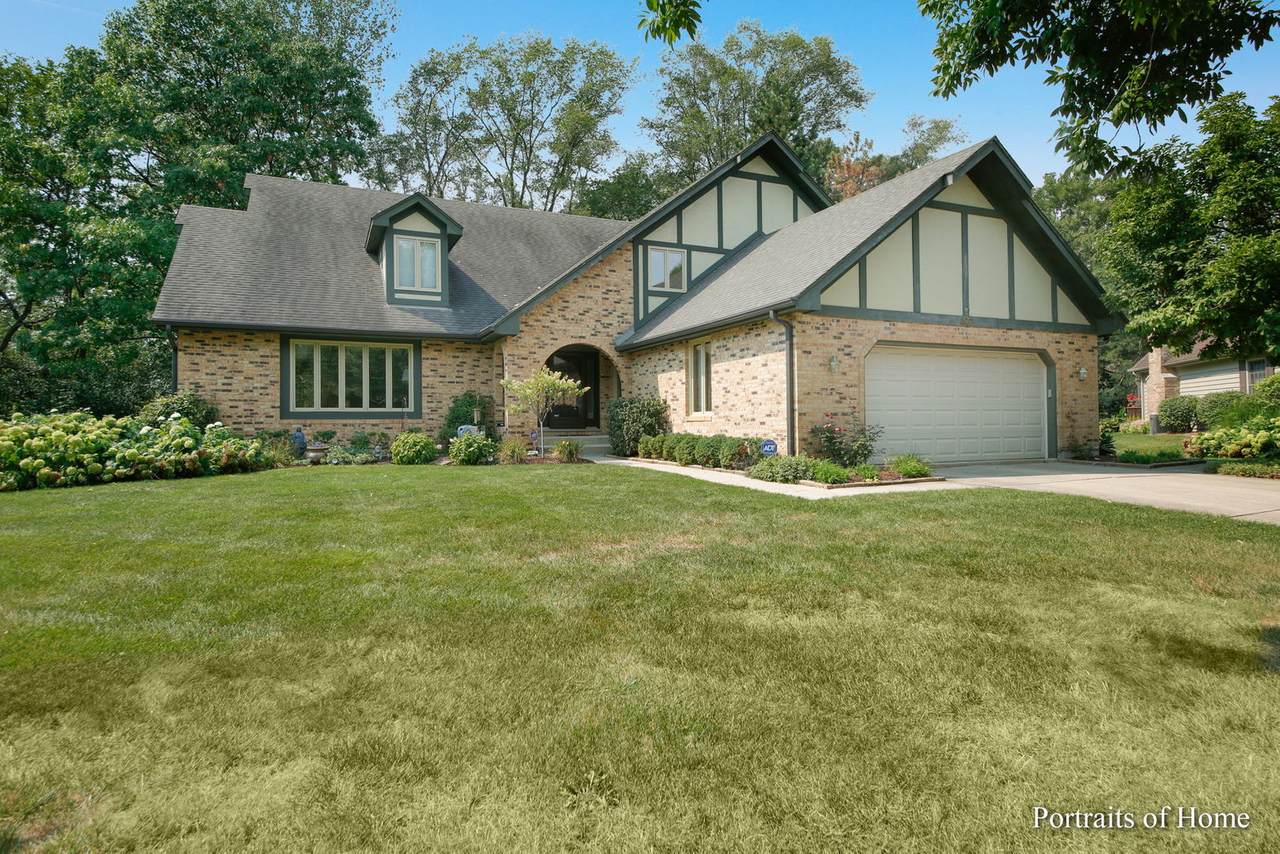 807 Snowhill Court - Photo 1