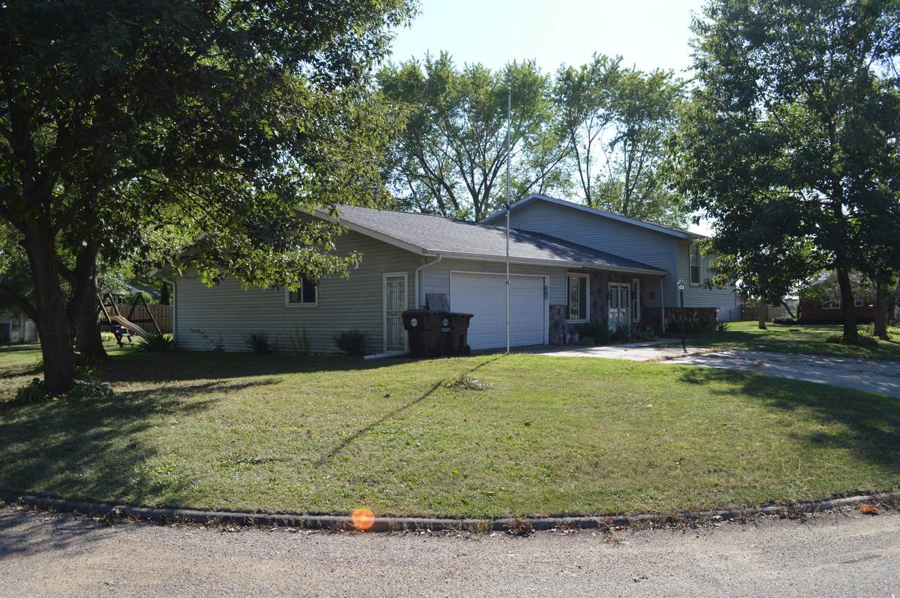 1009 Harmony Circle - Photo 1