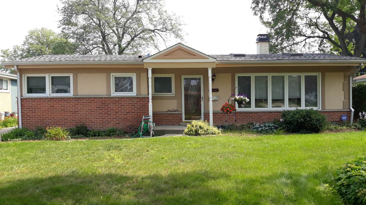 2527 Fontana Drive - Photo 1