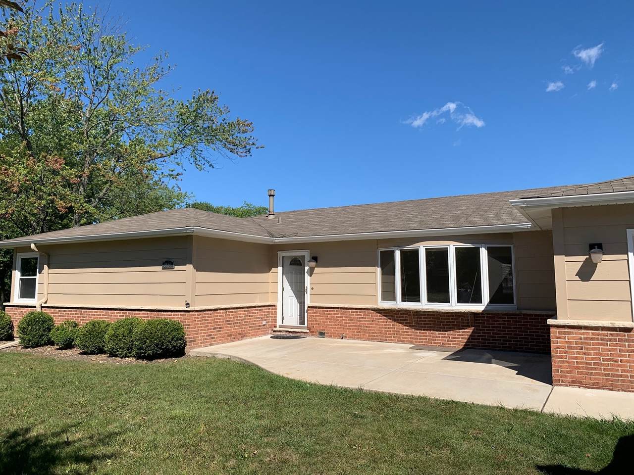 3480 Bayberry Drive - Photo 1