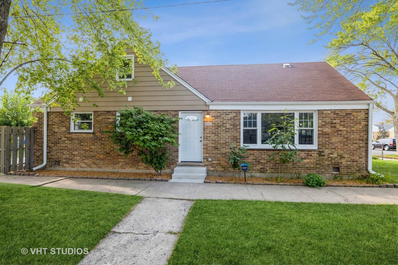 4501 Leamington Avenue - Photo 1