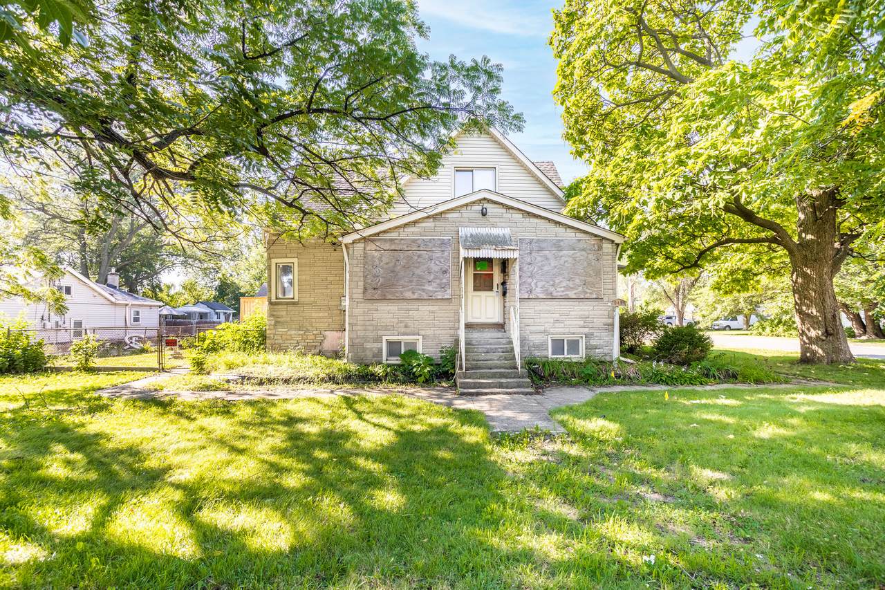10459 Diversey Avenue - Photo 1