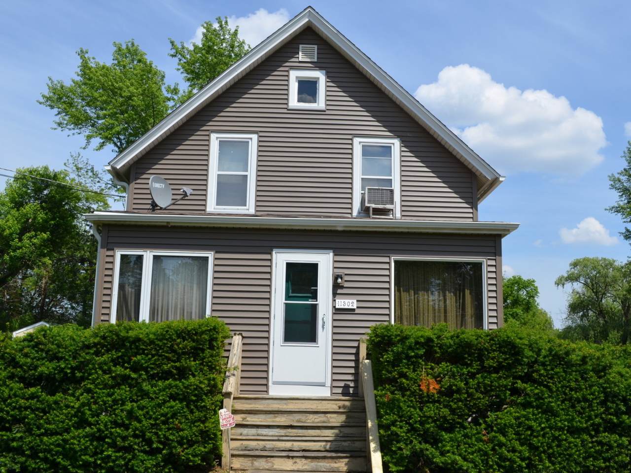 11302 Myrtle Street - Photo 1