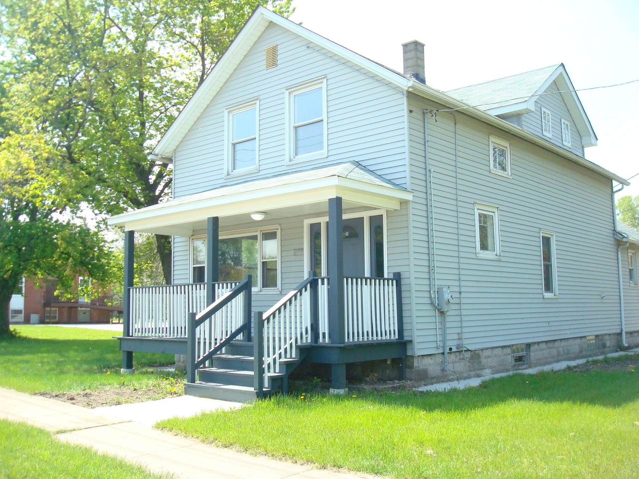 14610 Lincoln Avenue - Photo 1