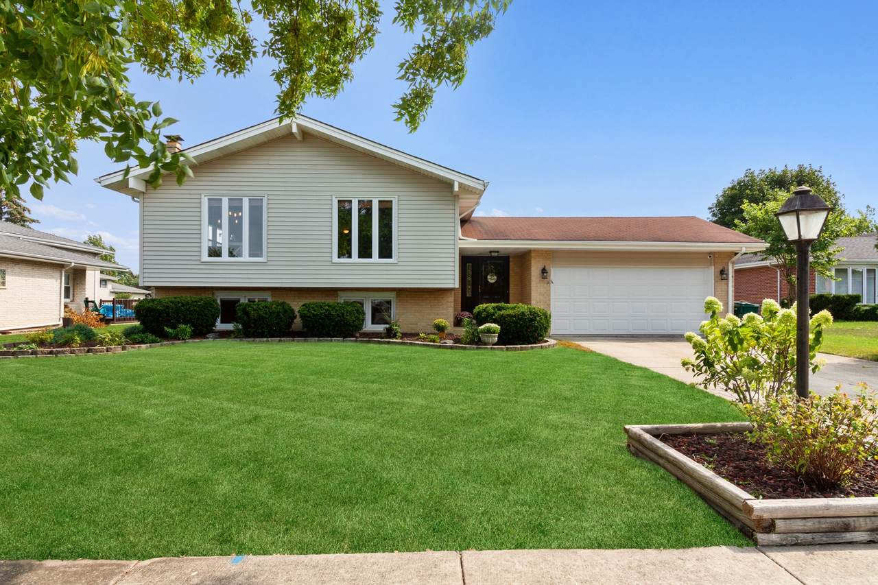 7125 Summit Road - Photo 1