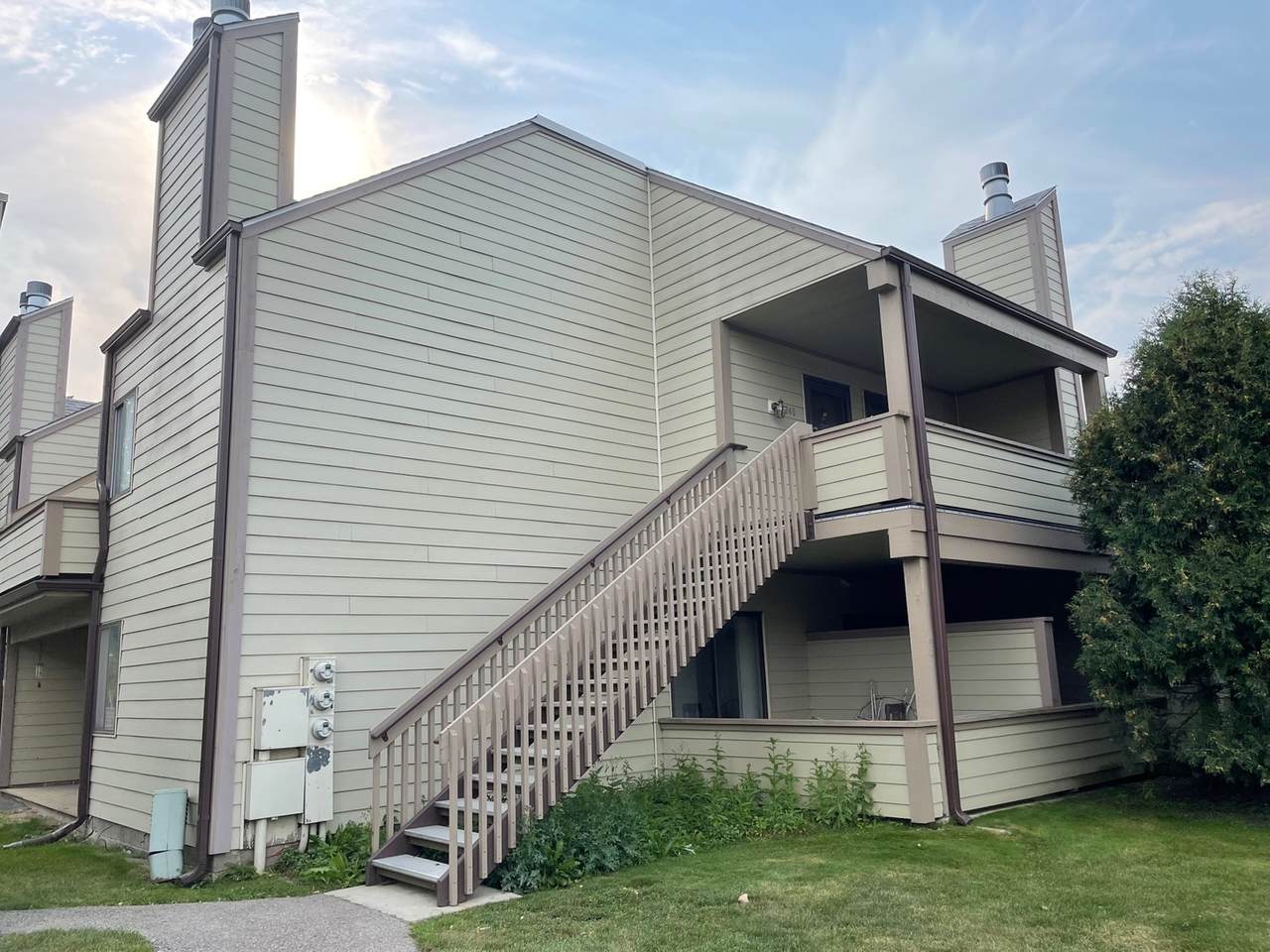 3334 Berwyn Avenue - Photo 1