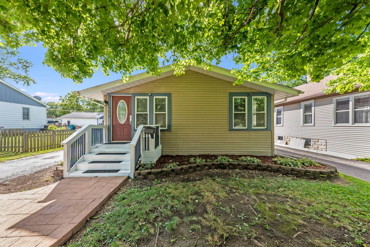 123 Barr Elms Avenue - Photo 1