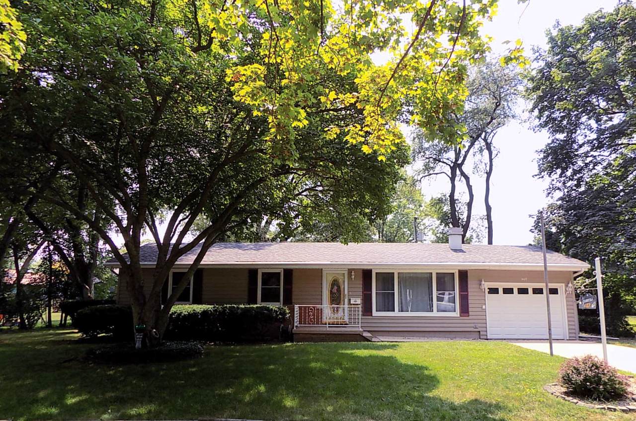 407 Prairie Court - Photo 1